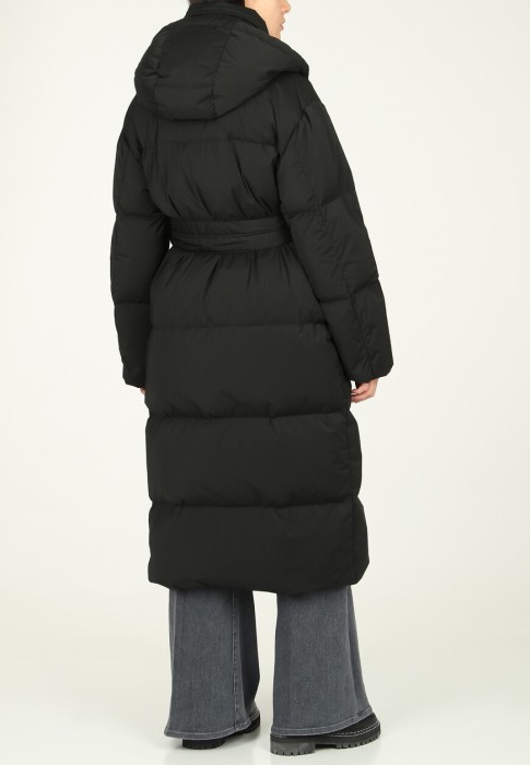 Товар черного цвета с внутренней стороны