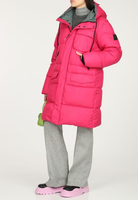 пуховик  из италии вид сбоку