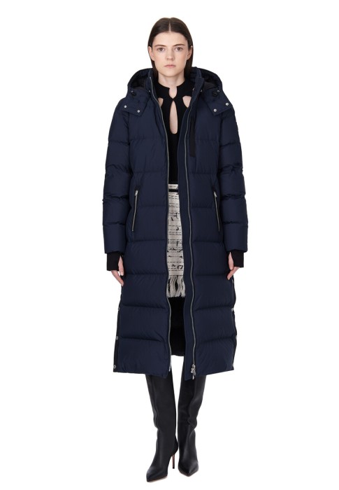 пуховик  по цене 125900 руб вид справа