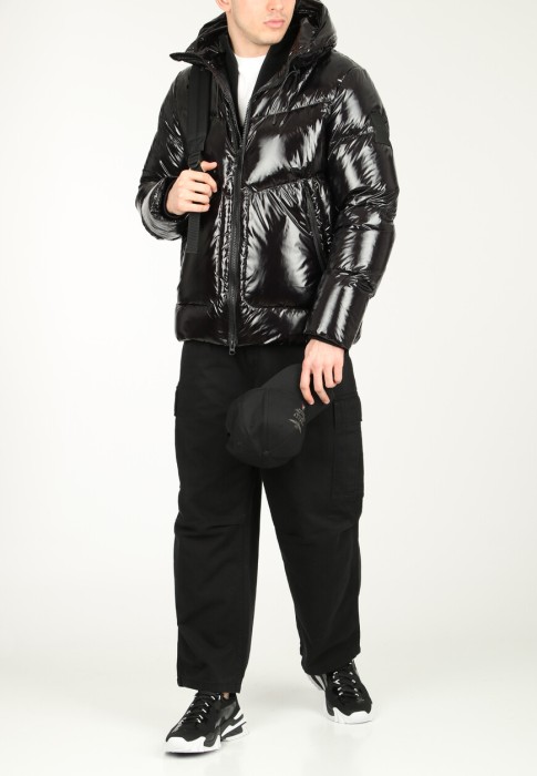 пуховик  по цене 69755 руб вид справа