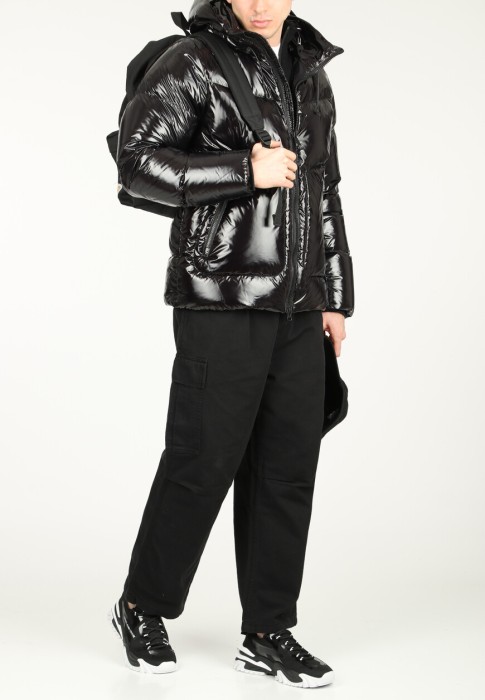 пуховик  из америки вид сбоку