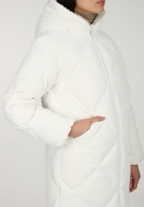 пуховик  из проверенных материалов спереди