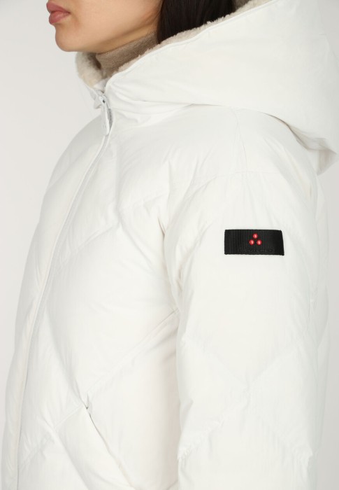 пуховик  универсального стиля с лицевой стороны