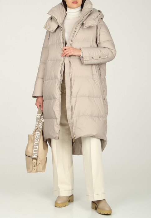 пуховик  из италии вид сбоку