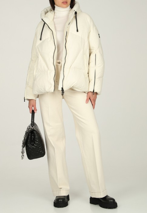 пуховик  от бренда stilnology вид слева