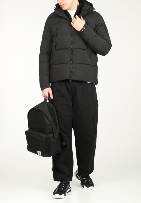 пуховик  из америки вид сбоку