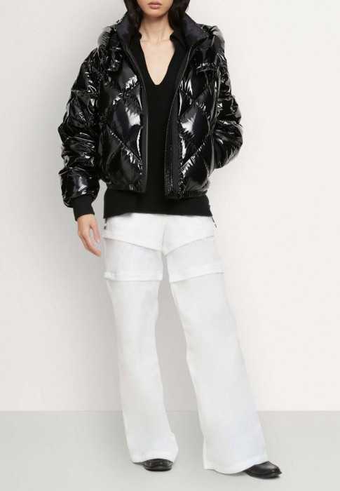 пуховик  по цене 94900 руб вид справа