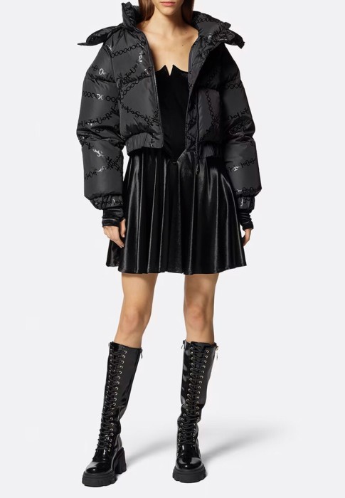 пуховик  от бренда versace jeans couture вид слева