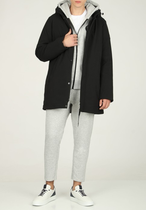 пуховик  от бренда gianfranco ferre вид слева