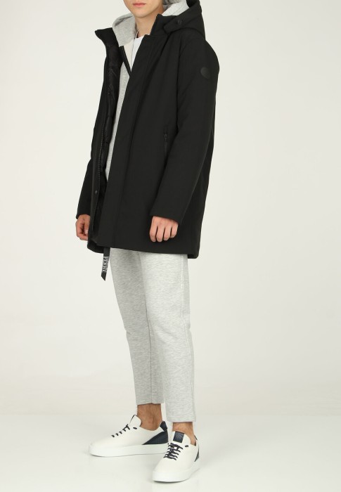 пуховик  из италии вид сбоку