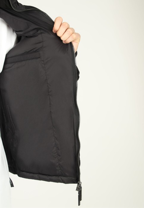 пуховик  универсального стиля с лицевой стороны