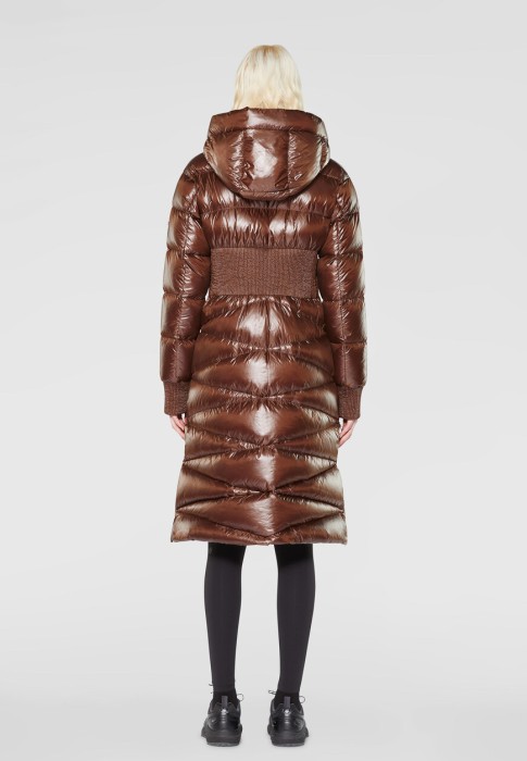 пуховик  из франции вид сбоку