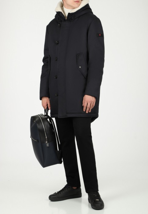 пуховик  по цене 77840 руб вид справа