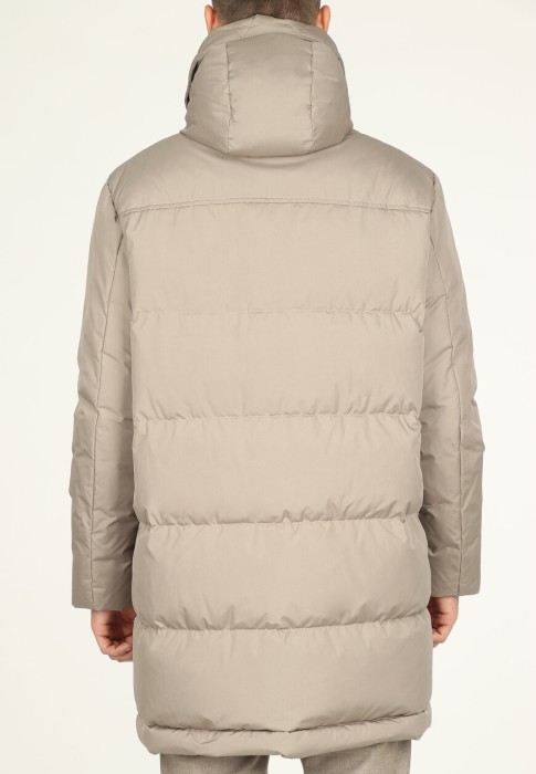 пуховик  из италии вид сбоку