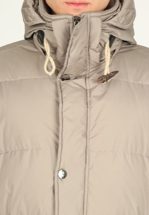 пуховик  из проверенных материалов спереди