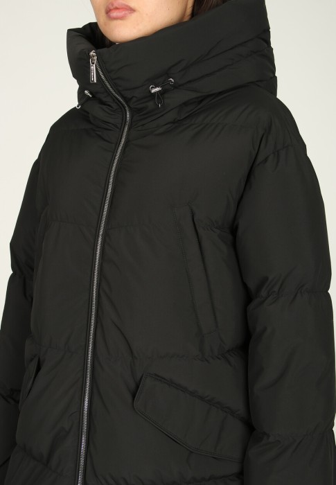 пуховик  универсального стиля с лицевой стороны