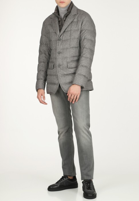 пуховик  от бренда herno вид слева