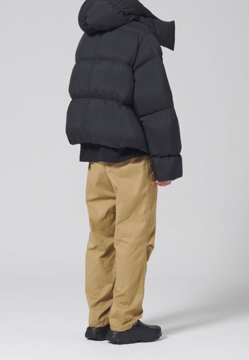 пуховик  из италии вид сбоку