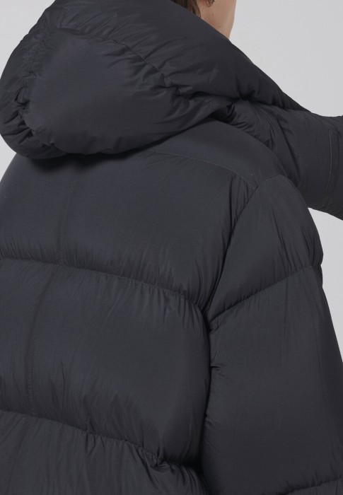 пуховик  из проверенных материалов спереди