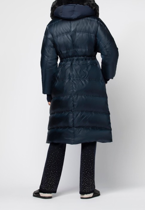 пуховик  из проверенных материалов спереди