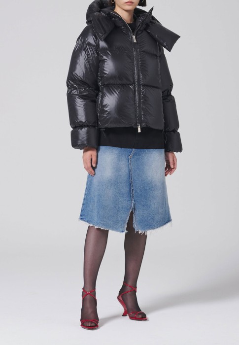 пуховик  от бренда bacon вид слева