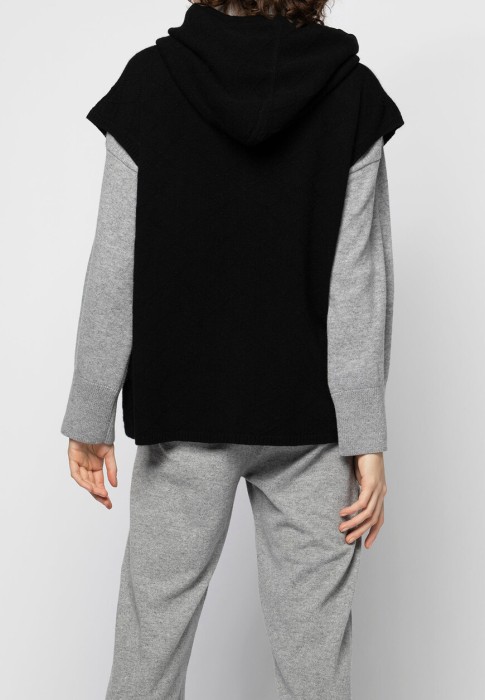 пуховик  из проверенных материалов спереди