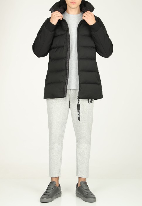 пуховик  из италии вид сбоку