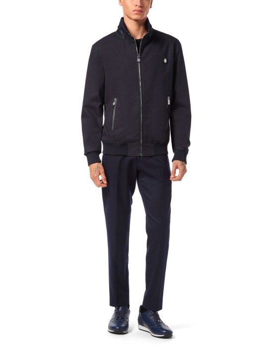 пуховик  из италии вид сбоку