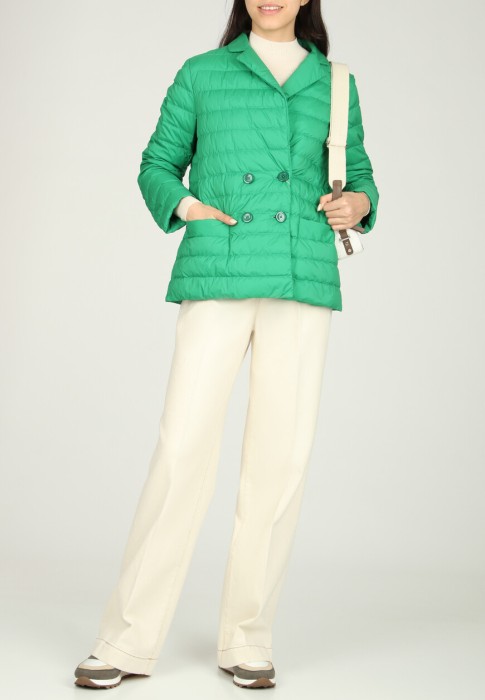 пуховик  по цене 52430 руб вид справа