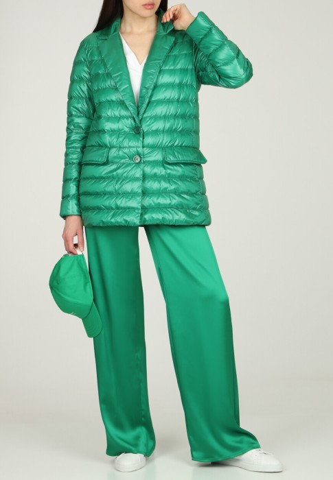 пуховик  по цене 46130 руб вид справа