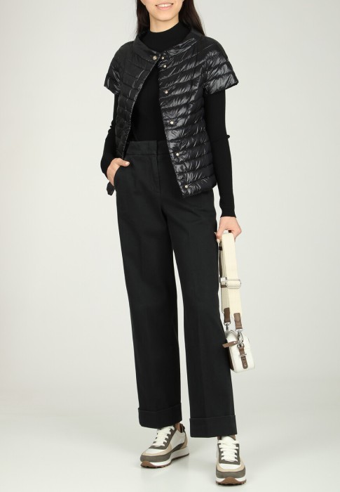 пуховик  от бренда herno вид слева