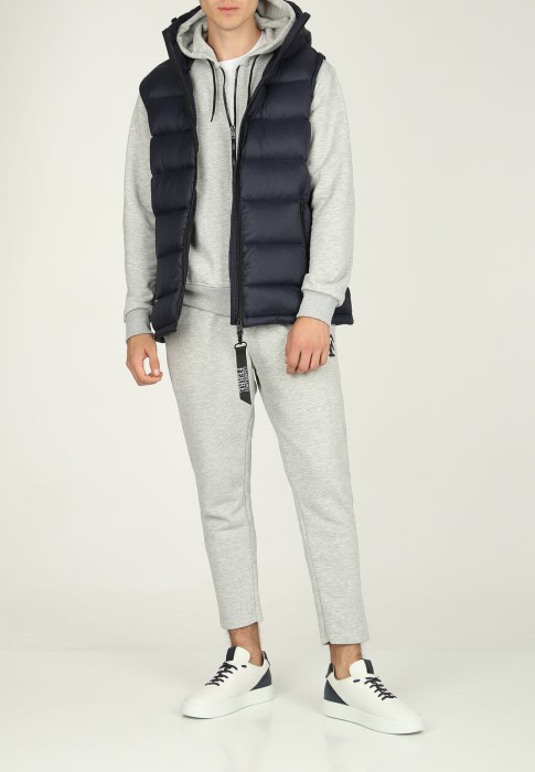 пуховик  из италии вид сбоку