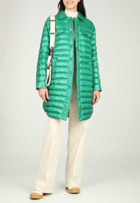 пуховик  по цене 53830 руб вид справа