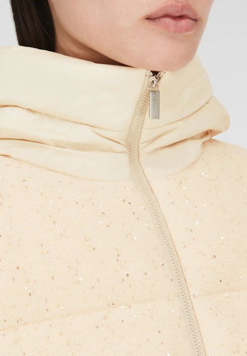 пуховик  из проверенных материалов спереди