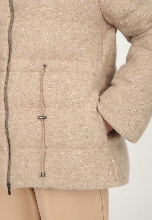 Продукция для женщин фото