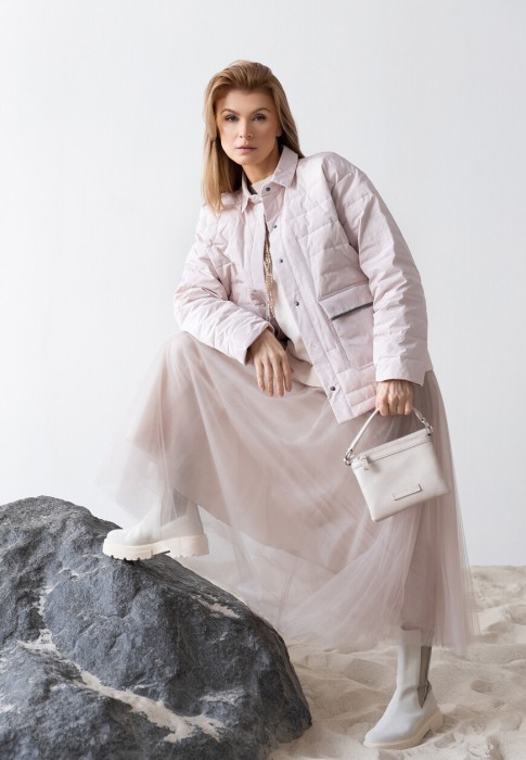 пуховик  от бренда fabiana filippi вид слева