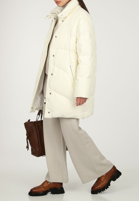 пуховик  из италии вид сбоку