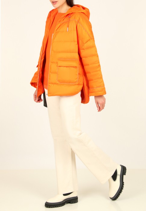 пуховик  из италии вид сбоку