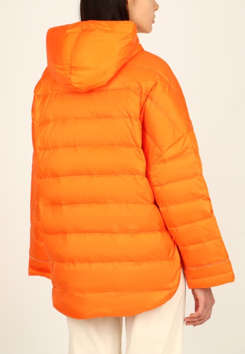 Товар оранжевого цвета с внутренней стороны