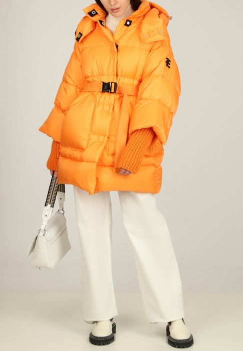 пуховик  от бренда ermanno scervino вид слева