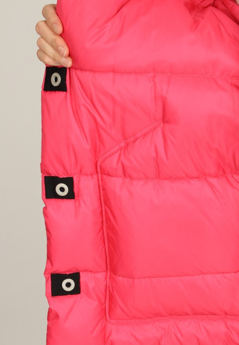 Товар розового цвета с внутренней стороны