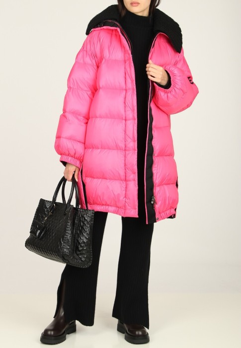 пуховик  из италии вид сбоку