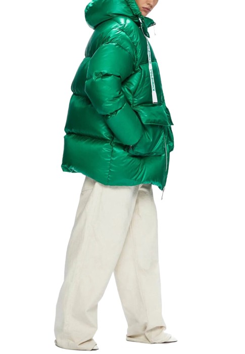 пуховик  из италии вид сбоку