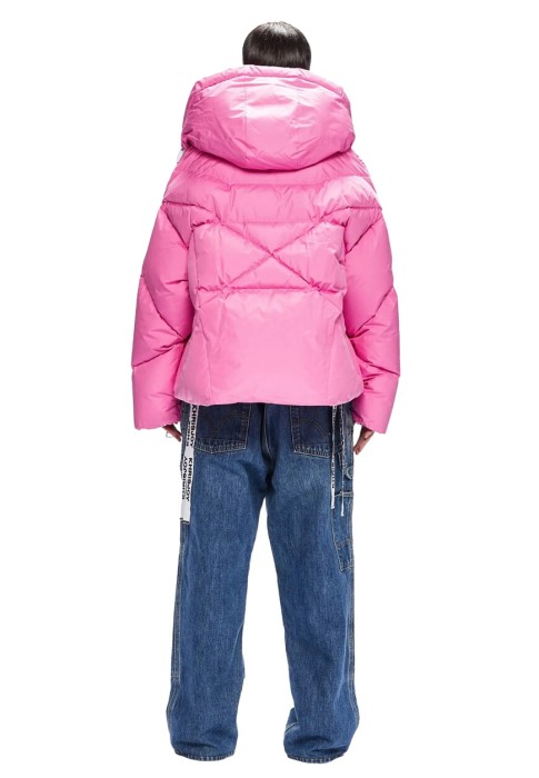 пуховик  по цене 136430 руб вид справа