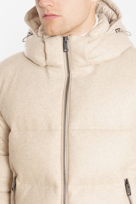 пуховик  из италии вид сбоку