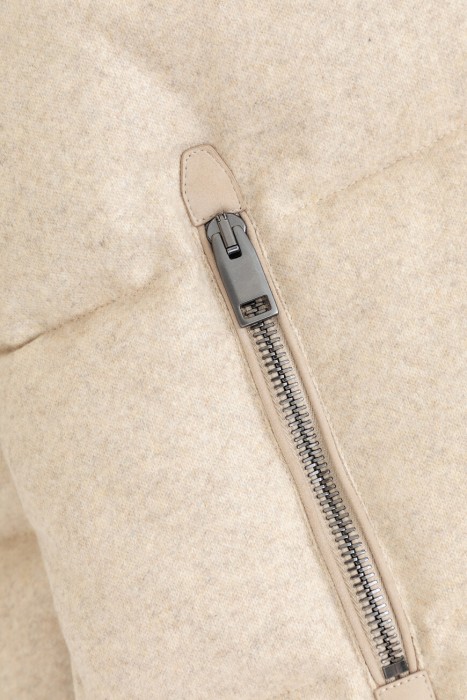 пуховик  универсального стиля с лицевой стороны