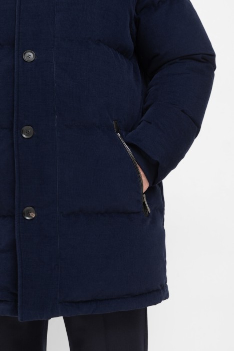 Товар синего цвета с внутренней стороны