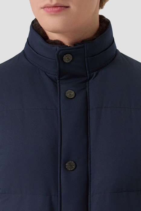 пуховик  из англии вид сбоку