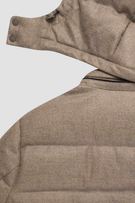 пуховик  универсального стиля с лицевой стороны