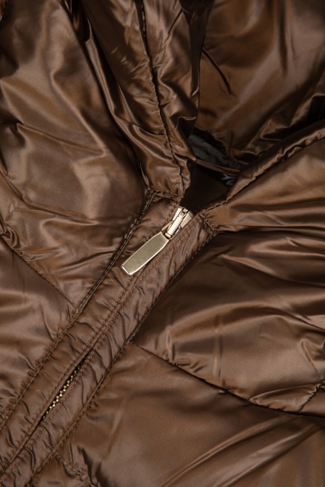 пуховик  универсального стиля с лицевой стороны